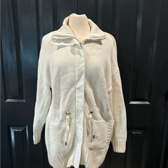 Steve Madden Cream Zip-Up knit Cardigan with Pockets - Picture 3 of 7